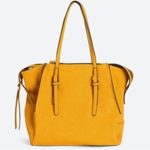 Urban Expressions Amherst Multi-Zip Tote